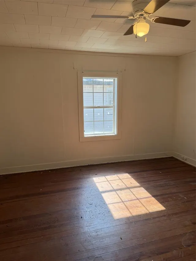 Photo 5 — 520 W Tom Stafford Street, Weatherford, OK 73096