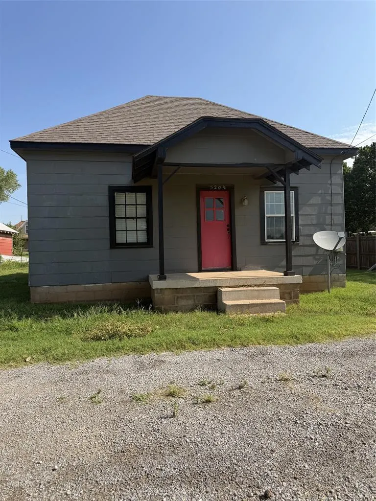 Photo 11 — 520 W Tom Stafford Street, Weatherford, OK 73096