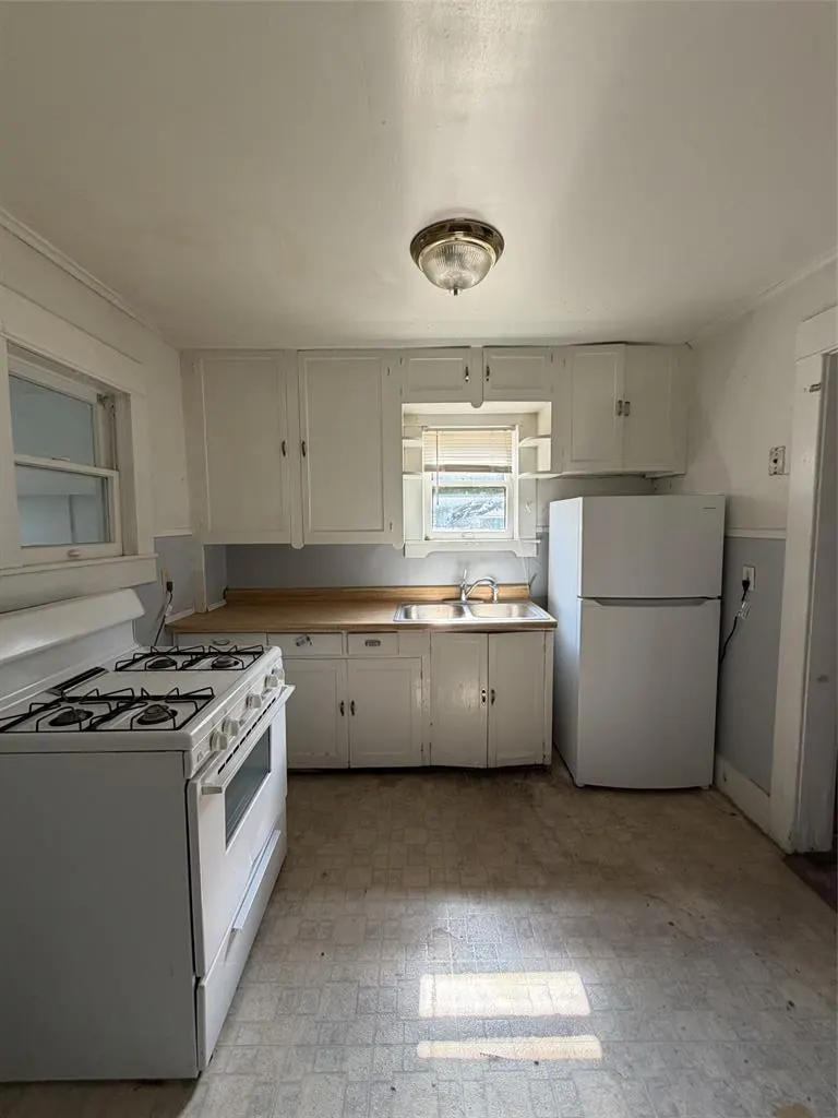 Photo 13 — 520 W Tom Stafford Street, Weatherford, OK 73096