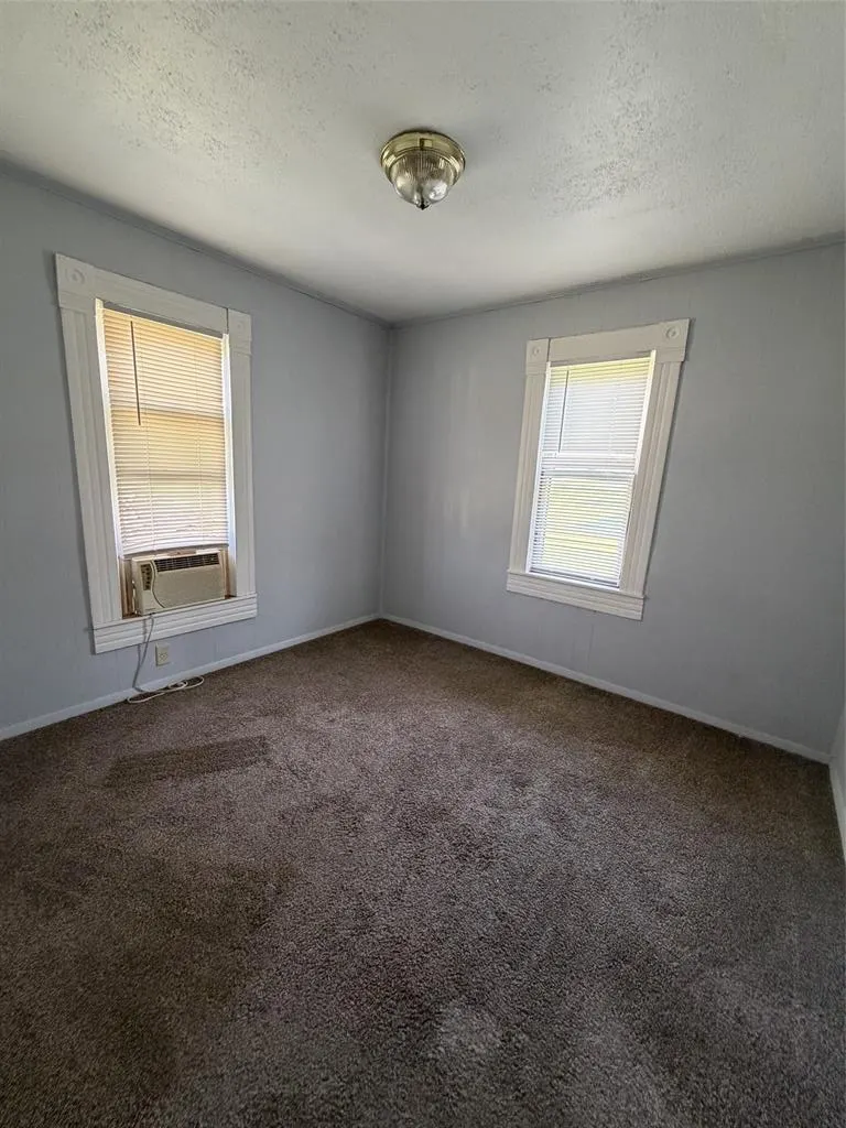 Photo 18 — 520 W Tom Stafford Street, Weatherford, OK 73096