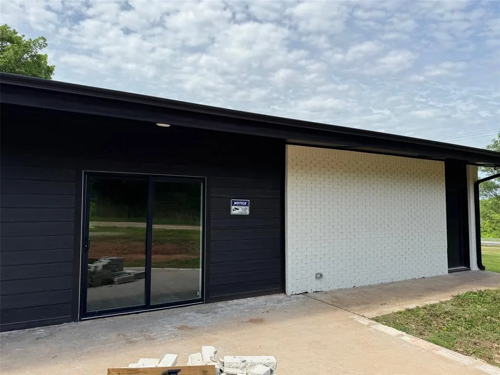 Photo 8 — 3001 Norcrest Drive, Oklahoma City, OK 73121