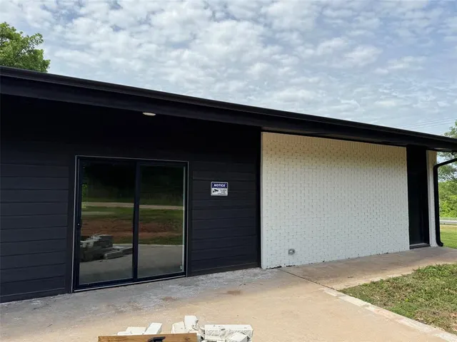 Photo 8 — 3001 Norcrest Drive, Oklahoma City, OK 73121