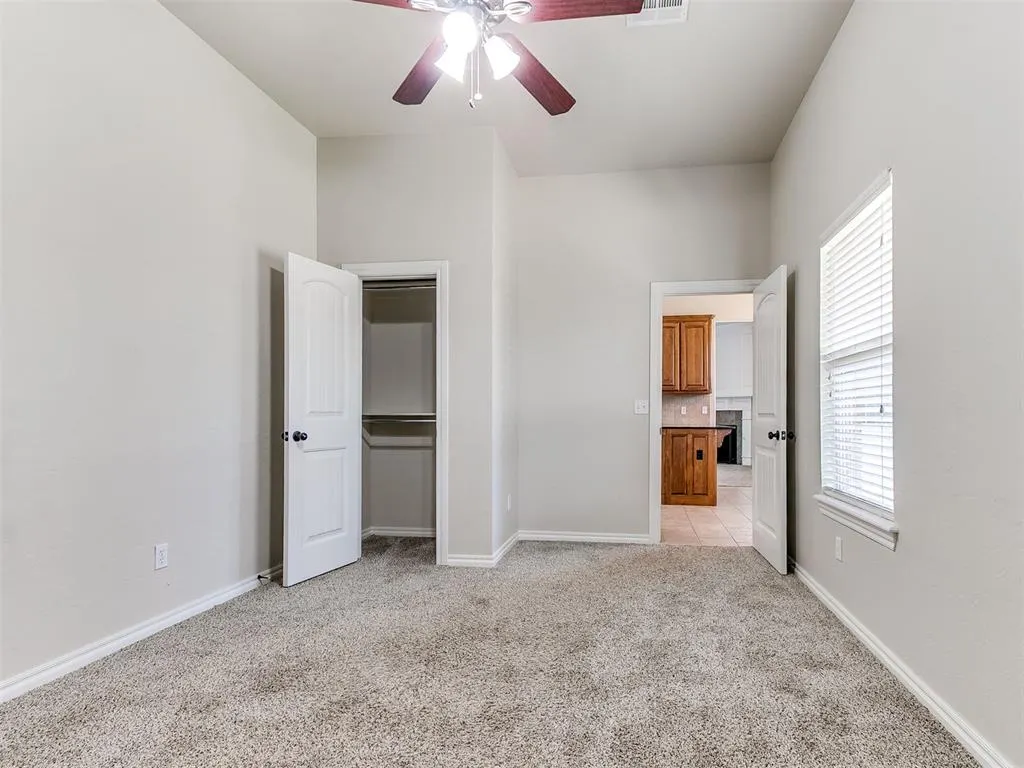 Photo 21 — 925 NE 30th Street, Moore, OK 73160