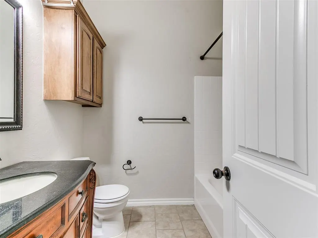 Photo 28 — 925 NE 30th Street, Moore, OK 73160