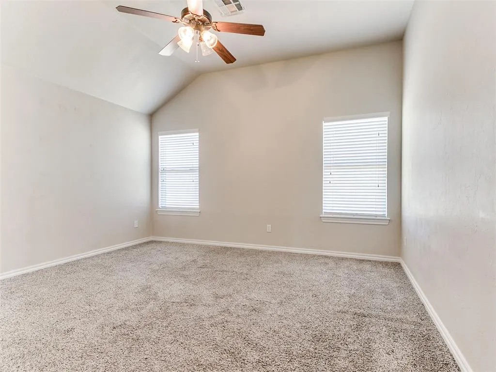 Photo 31 — 925 NE 30th Street, Moore, OK 73160