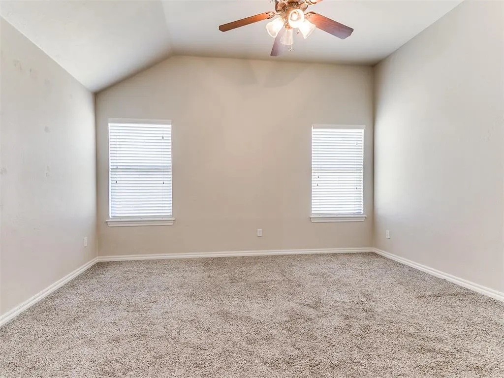 Photo 32 — 925 NE 30th Street, Moore, OK 73160