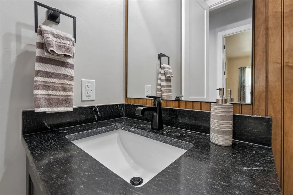 Photo 42 — 16289 Vernon Circle, Newalla, OK 74857