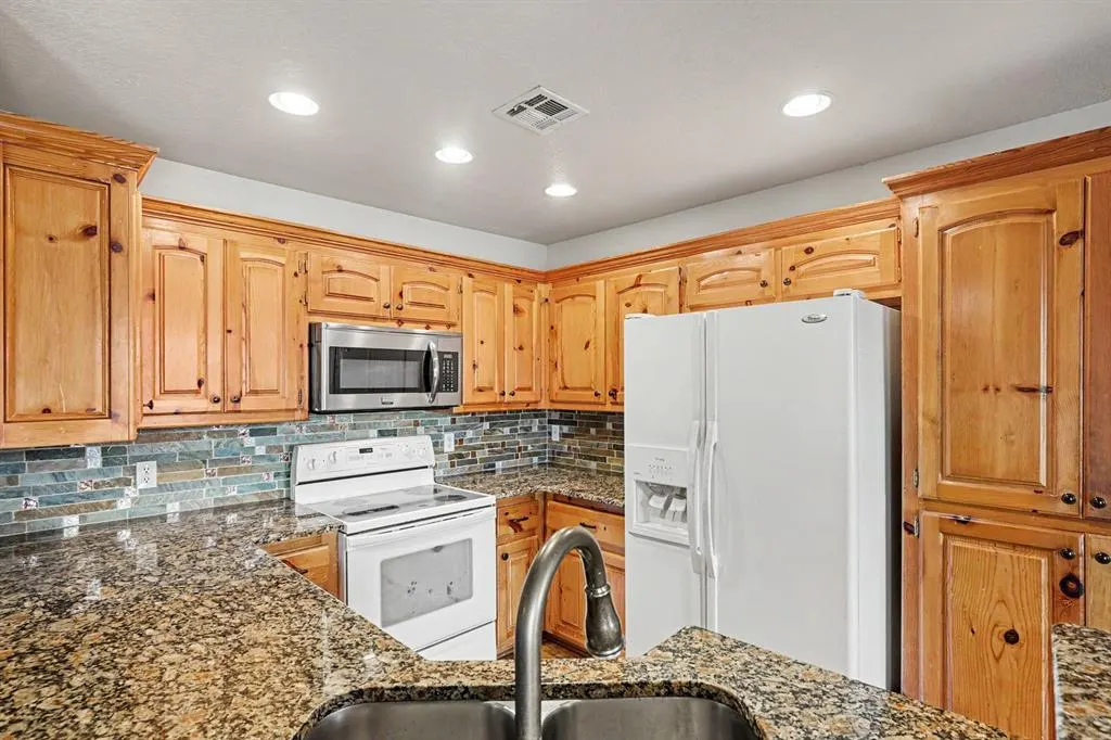 Photo 5 — 10970 220th Street, Blanchard, OK 73010