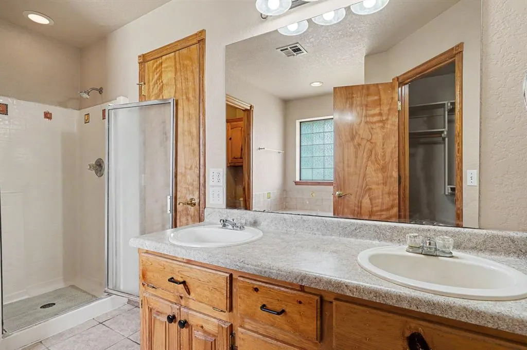 Photo 21 — 10970 220th Street, Blanchard, OK 73010