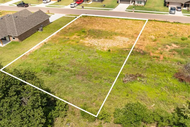 Photo 6 — 4664 Lincoln Landing, Harrah, OK 73045