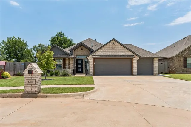 Photo 2 — 1708 W Zachary Way, Mustang, OK 73064