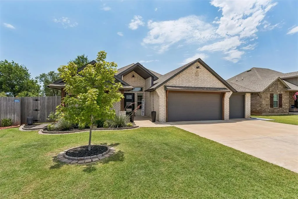 Photo 3 — 1708 W Zachary Way, Mustang, OK 73064