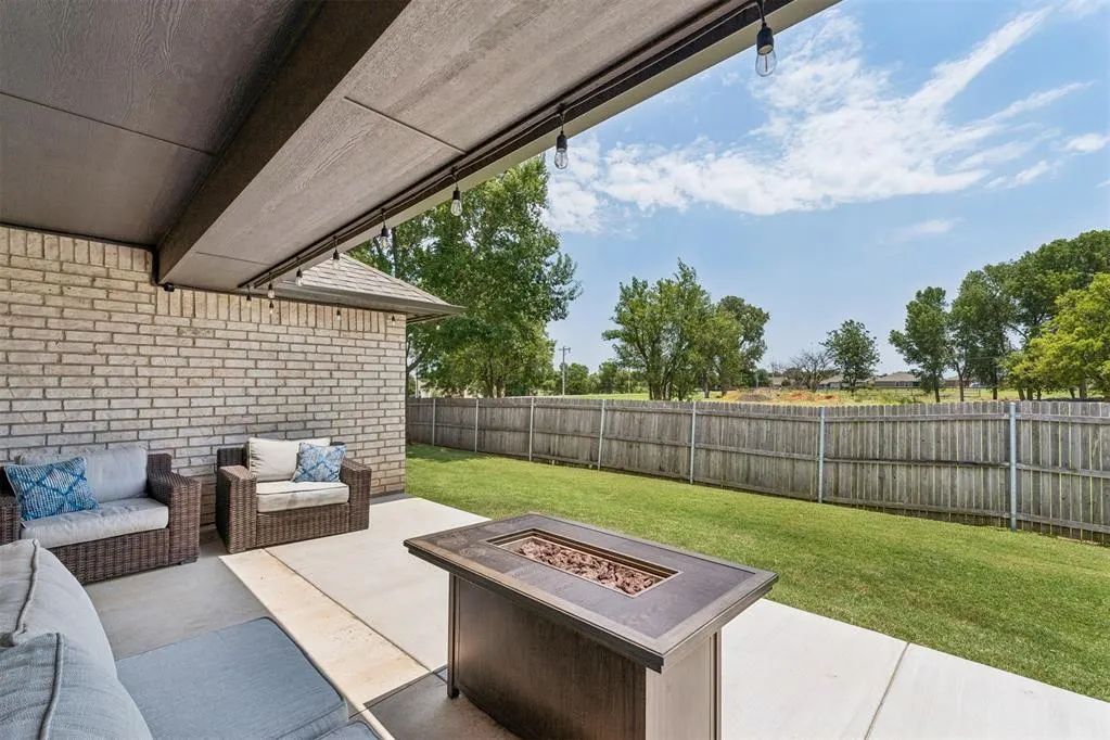 Photo 44 — 1708 W Zachary Way, Mustang, OK 73064