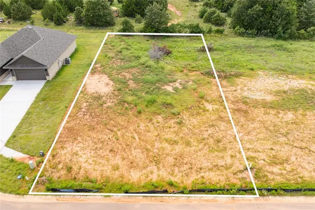 Photo 2 — 4672 Lincoln Landing, Harrah, OK 73045