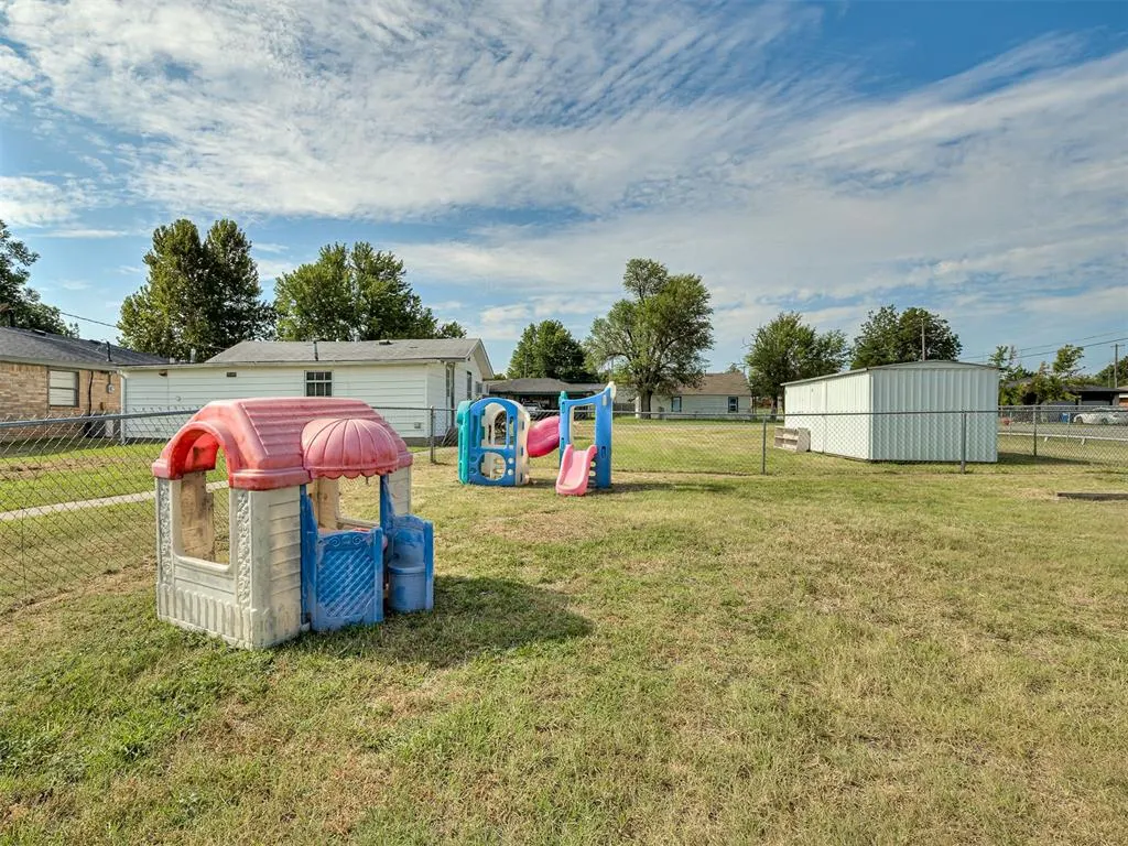 Photo 42 — 1419 W London Street, El Reno, OK 73036