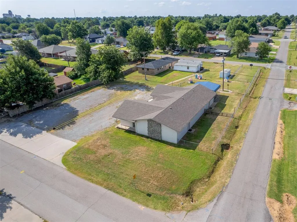 Photo 49 — 1419 W London Street, El Reno, OK 73036