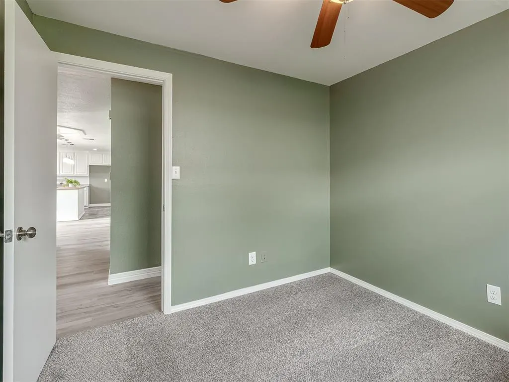 Photo 24 — 128 SW 6th Street, Moore, OK 73160