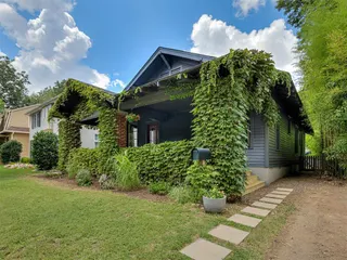 Sold home at 428 Chautauqua Avenue