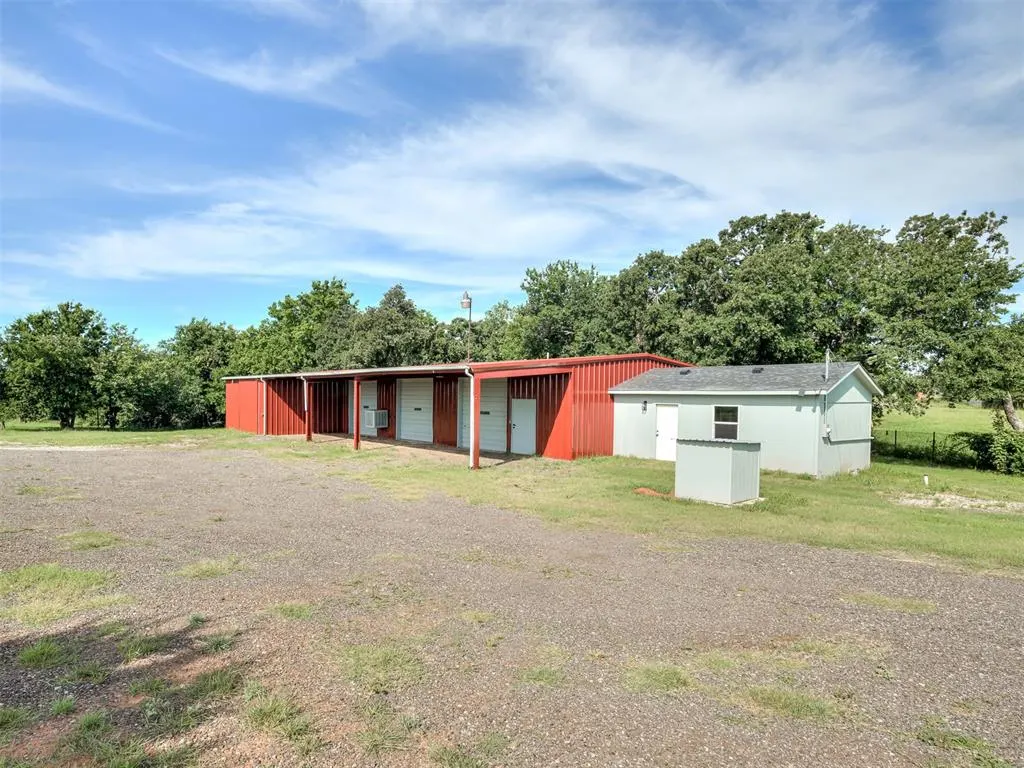 Photo 5 — 1402 W Veterans Memorial Highway, Blanchard, OK 73010