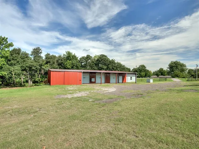 Photo 7 — 1402 W Veterans Memorial Highway, Blanchard, OK 73010