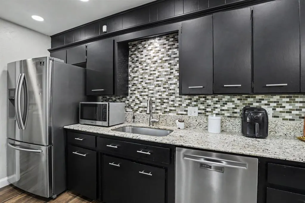 Photo 22 — 7901 W Lakeshore Drive, Oklahoma City, OK 73132