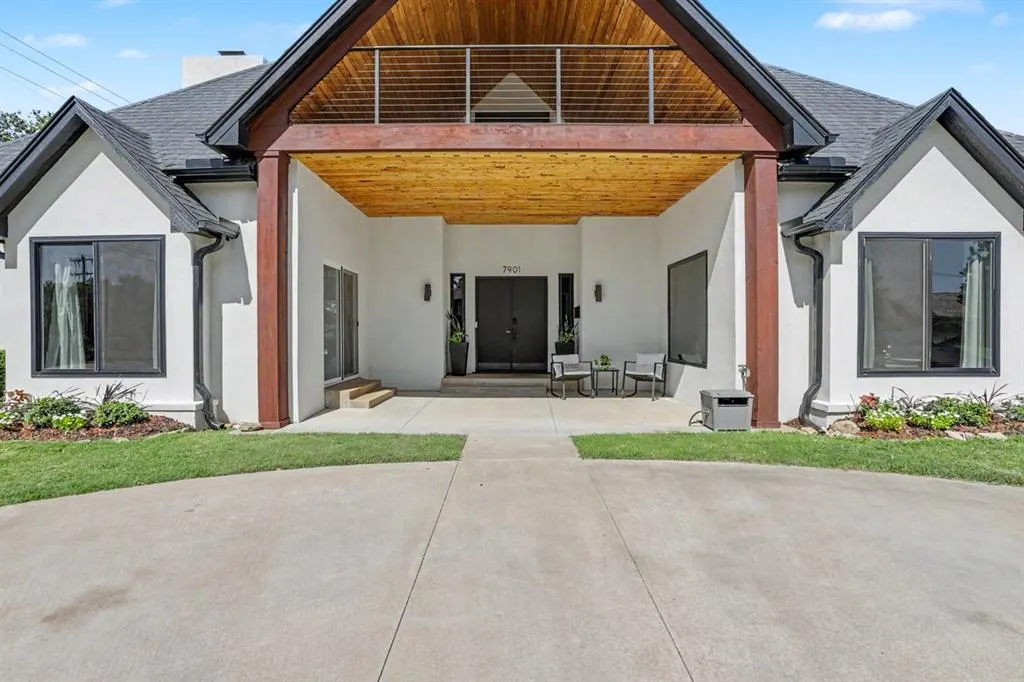 Photo 3 — 7901 W Lakeshore Drive, Oklahoma City, OK 73132