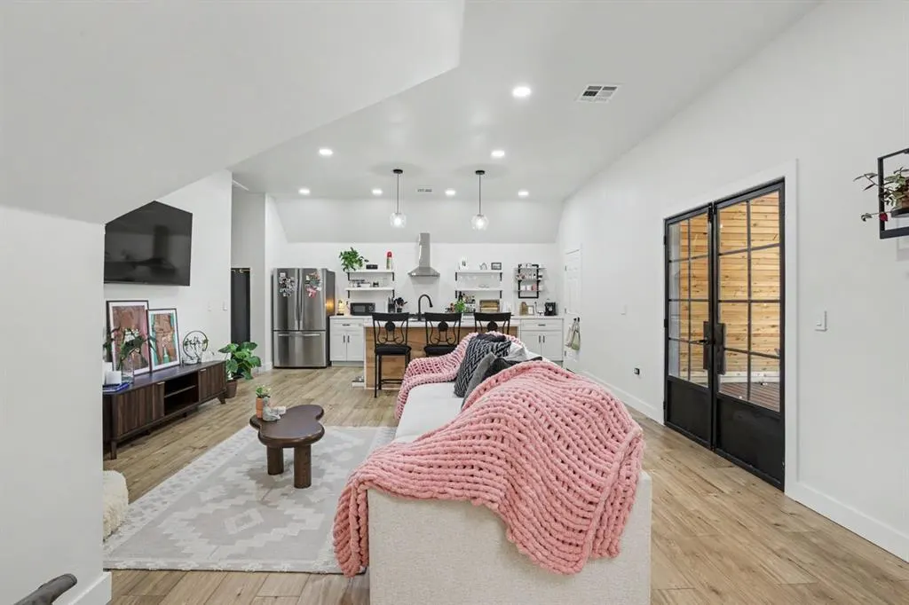Photo 38 — 7901 W Lakeshore Drive, Oklahoma City, OK 73132
