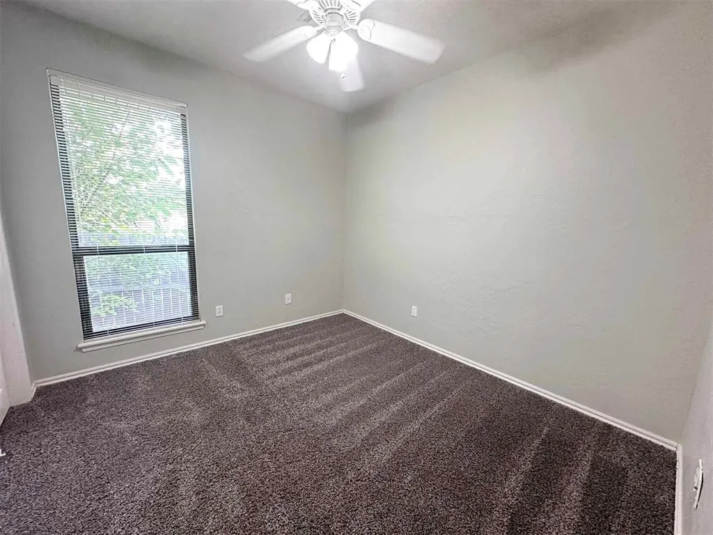 Photo 10 — 10000 Shadowview Drive A, Oklahoma City, OK 73159