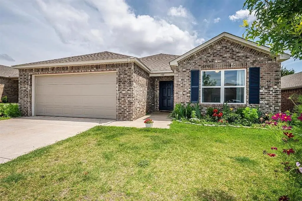 Front exterior — 1332 Dustin Drive, Edmond, OK 73003