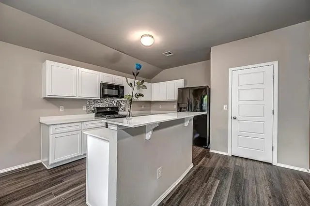 Photo 8 — 1332 Dustin Drive, Edmond, OK 73003