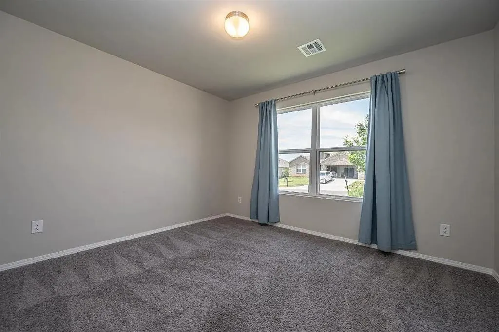 Photo 12 — 1332 Dustin Drive, Edmond, OK 73003