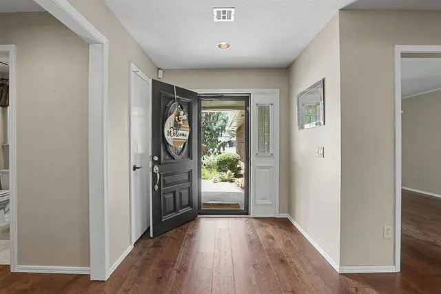 Photo 7 — 10408 Mantle Drive, Oklahoma City, OK 73162