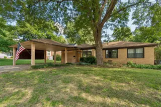 Sold home at 1115 W Brooks Street