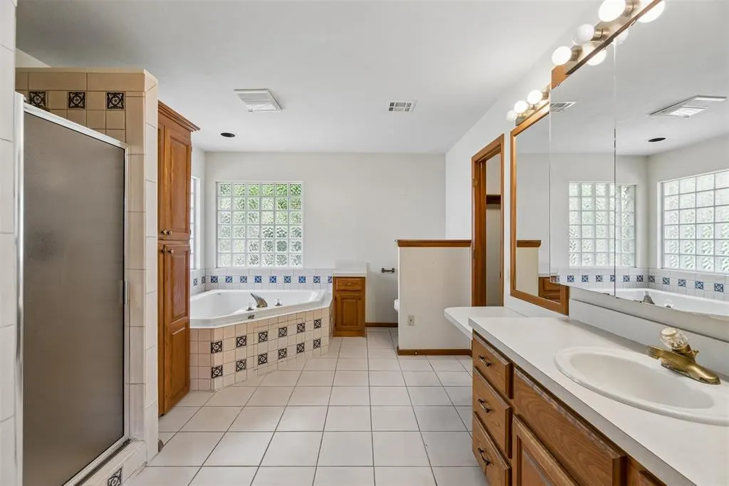 Photo 17 — 1115 W Brooks Street, Norman, OK 73069