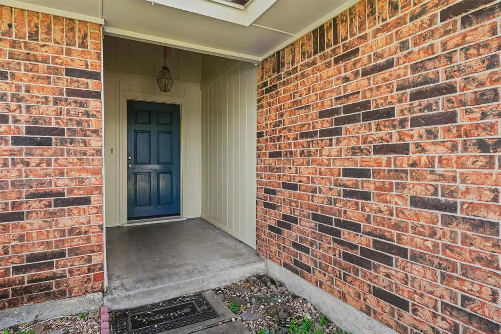 Photo 7 — 616 SW 23rd Street, Moore, OK 73160