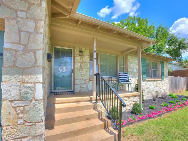 Photo 3 — 1817 Oxford Way, Oklahoma City, OK 73120