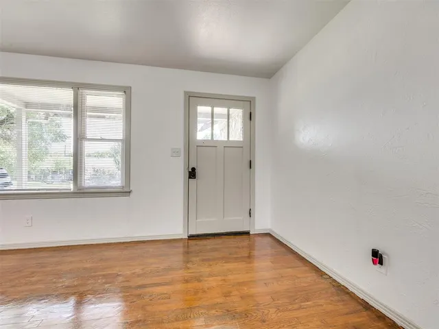 Photo 4 — 1817 Oxford Way, Oklahoma City, OK 73120