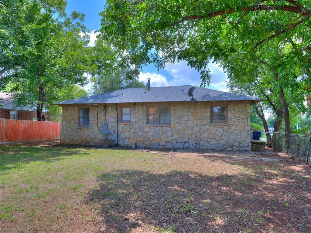 Photo 24 — 1817 Oxford Way, Oklahoma City, OK 73120