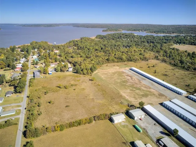 Photo 2 — 3 Hamilton Road, Eufaula, OK 74432