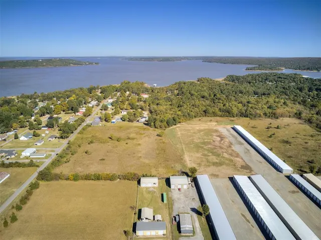 Photo 3 — 3 Hamilton Road, Eufaula, OK 74432