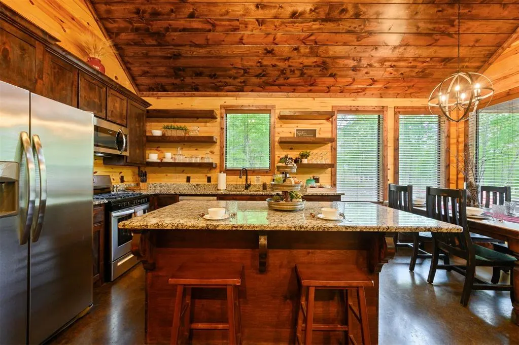 Photo 10 — 252 Apple Ridge Lane, Broken Bow, OK 74728