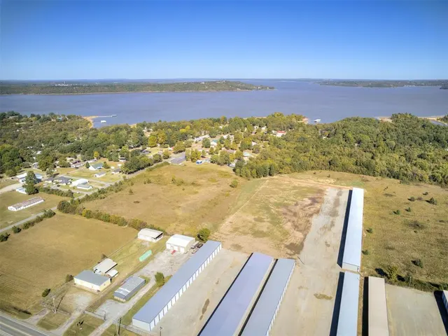 Photo 3 — 4 Hamilton Road, Eufaula, OK 74432