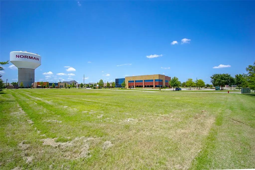 Photo 10 — 3480 Rc Luttrell Drive, Norman, OK 73072