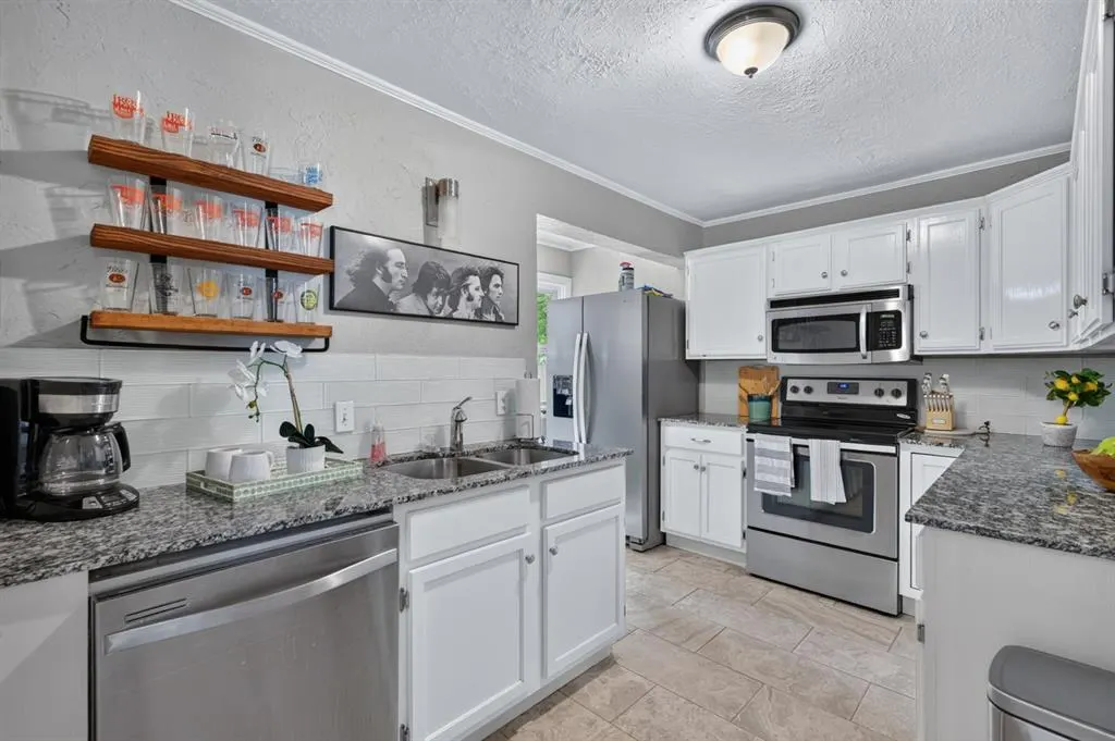 Photo 4 — 2613 NW 30th Street, Oklahoma City, OK 73112
