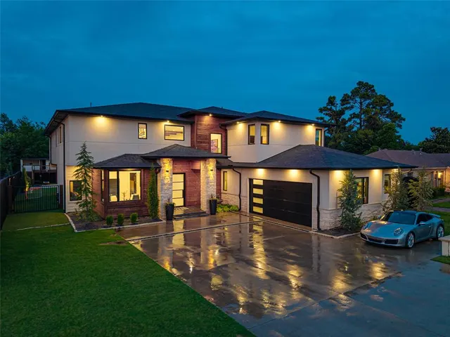 Photo 3 — 2824 Guilford Lane, Oklahoma City, OK 73120
