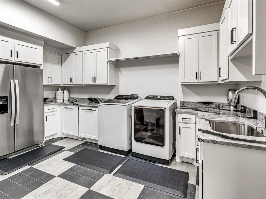 Photo 15 — 2824 Guilford Lane, Oklahoma City, OK 73120