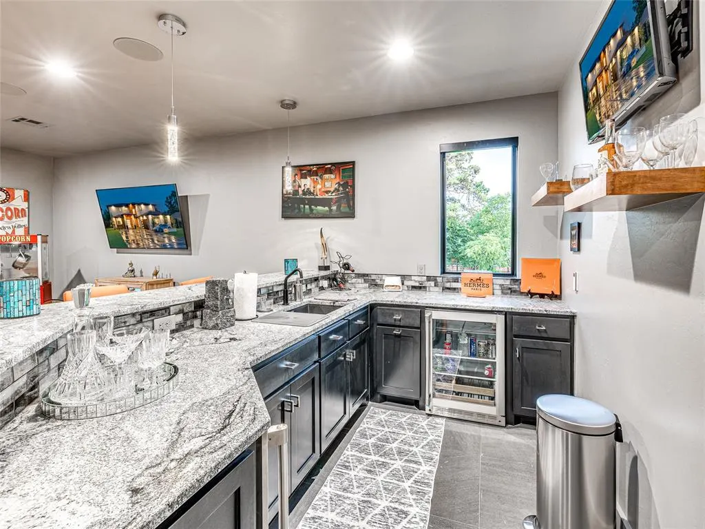Photo 21 — 2824 Guilford Lane, Oklahoma City, OK 73120