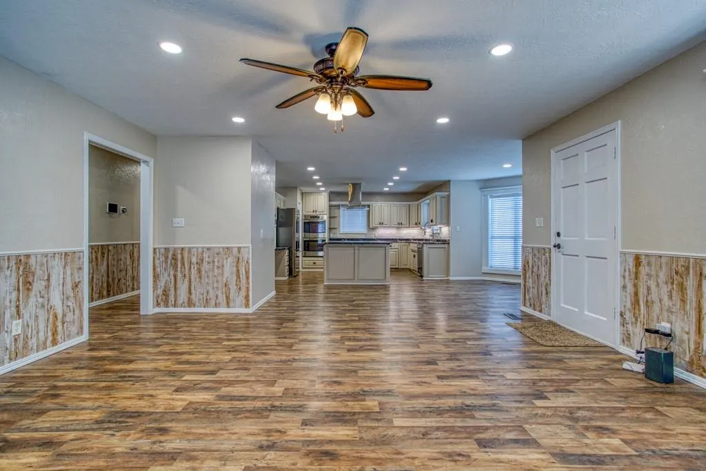 Photo 5 — 13788 N 2860 Road, Dover, OK 73734