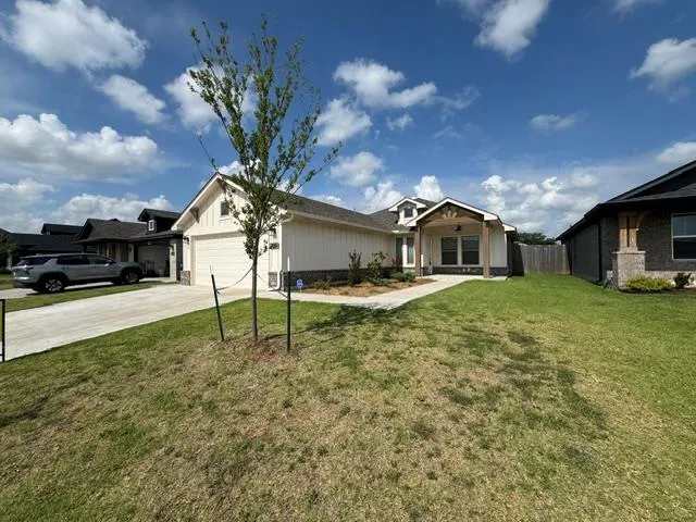Photo 4 — 709 Caladium Drive, Yukon, OK 73099