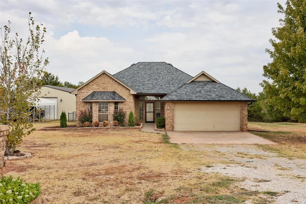 Front exterior — 1942 County Road 1212, Tuttle, OK 73089